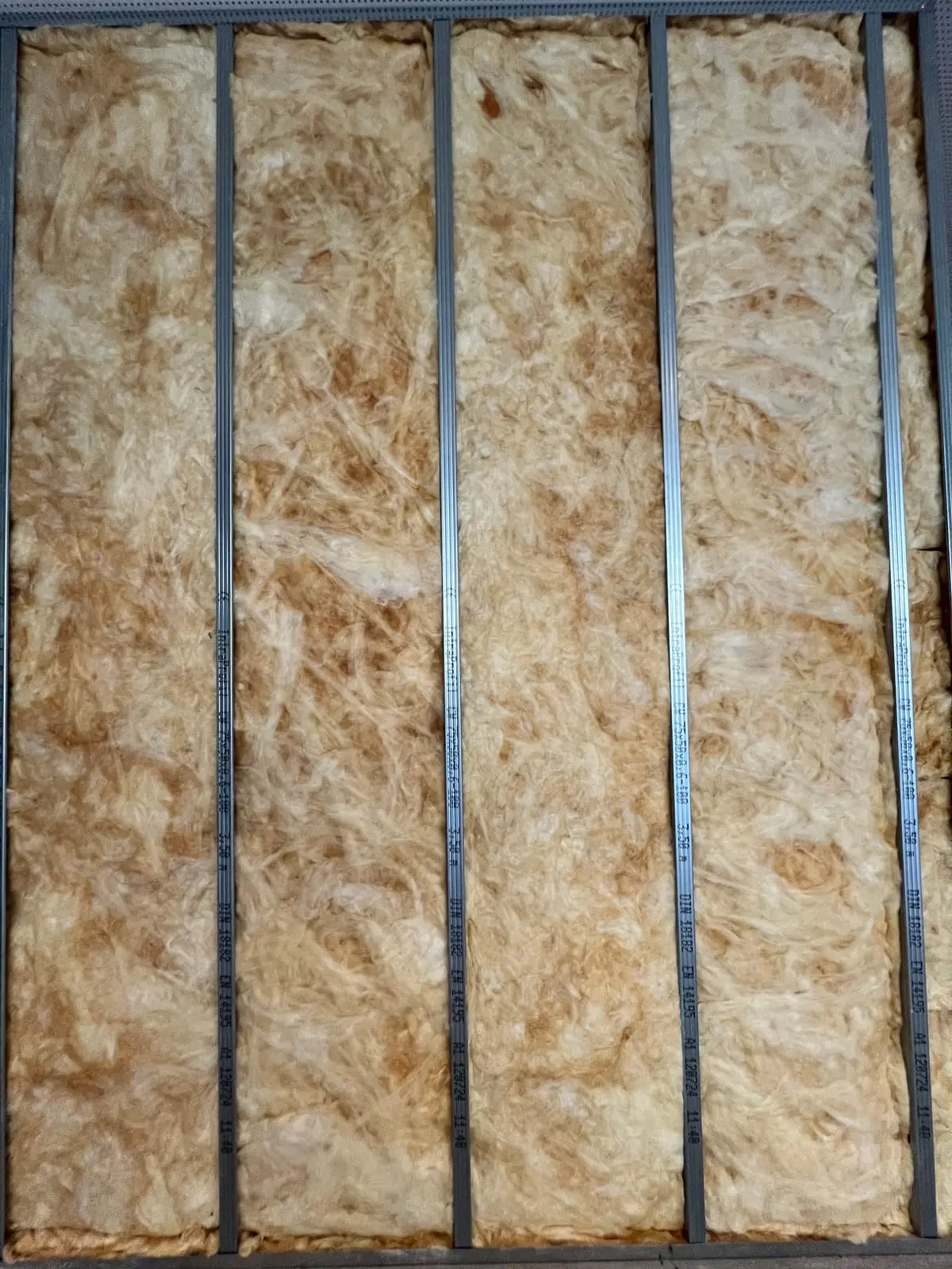 Gedämmte Ständerwand von ED-Trockenbau